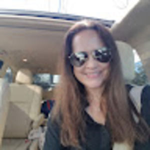 Meet your Posher, Cynthia